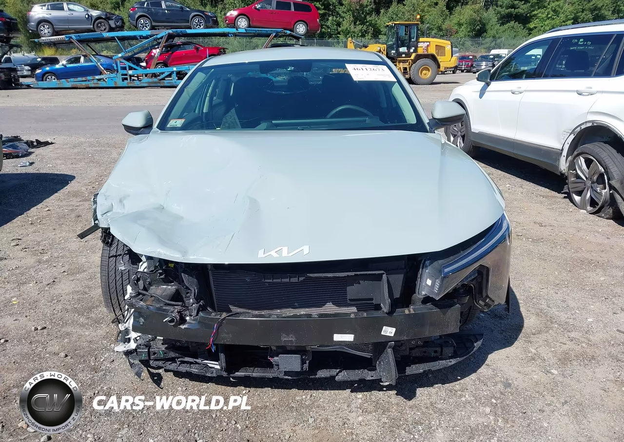 2025 Kia K4 Lxs VIN:3KPFT4DE3SE045541 - 13
