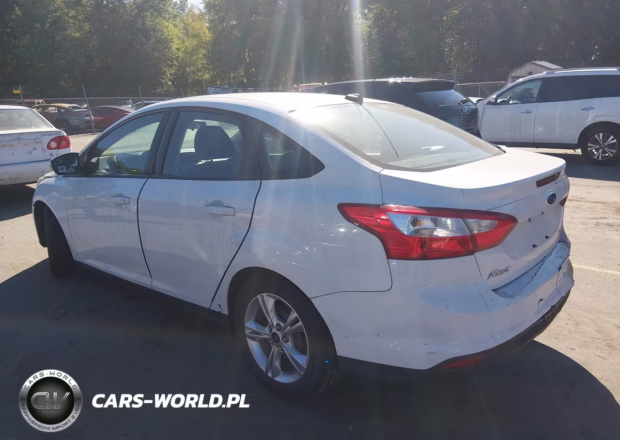 2014 Ford Focus Se VIN:1FADP3F28EL188026 - 3