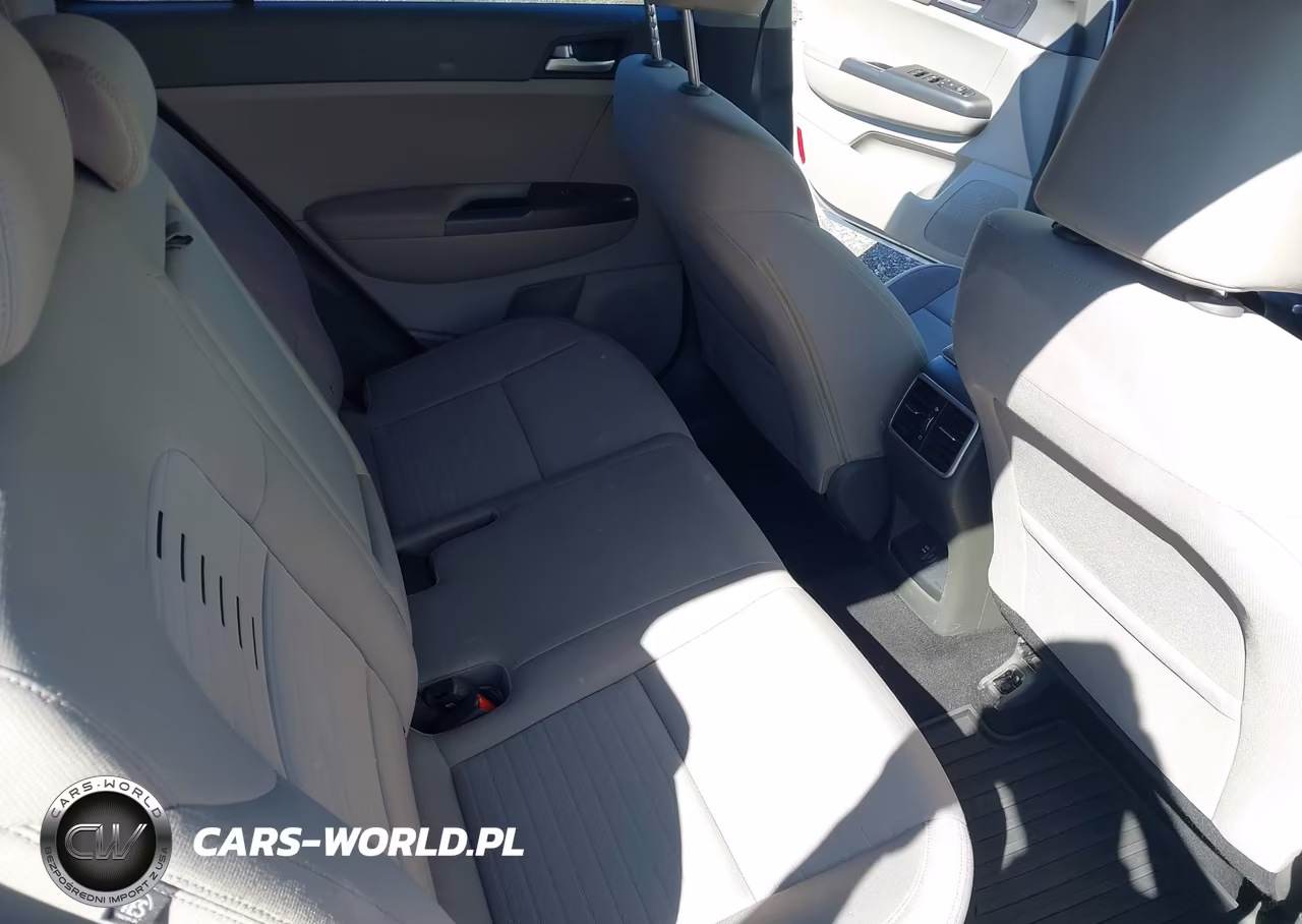 2019 Kia Sportage Lx VIN:KNDPMCACXK7496366 - 8
