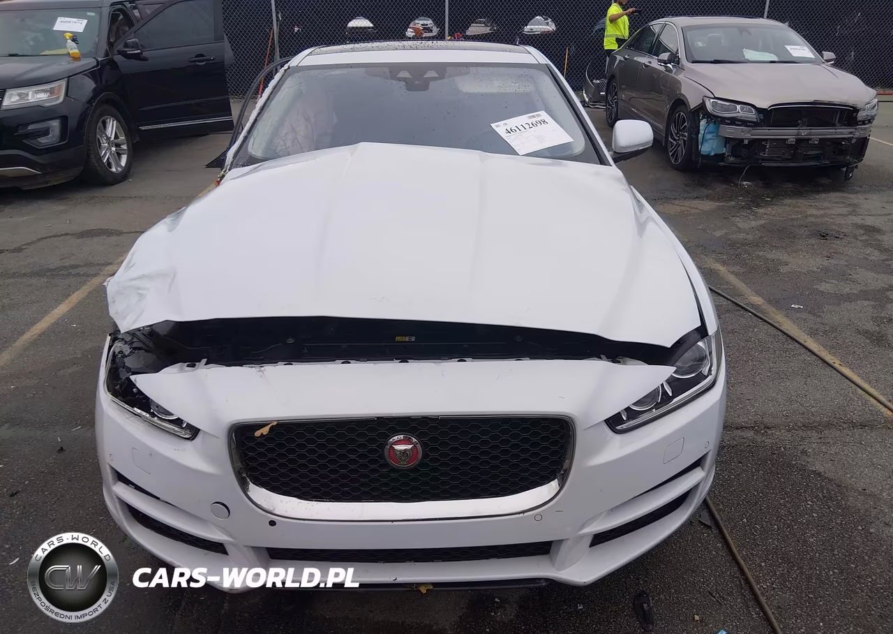 2018 Jaguar Xe 35T Portfolio Limited Edition VIN:SAJAN4EV7JCP17028 - 12