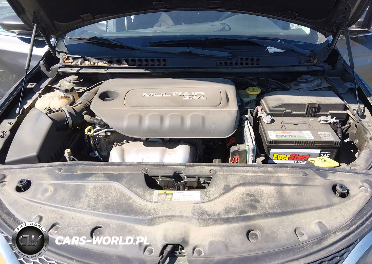 2015 Chrysler 200 Limited VIN:1C3CCCAB6FN586001 - 10
