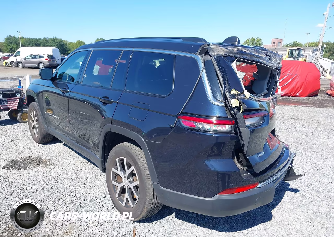 2023 Jeep Grand Cherokee L Limited 4X4 VIN:1C4RJKBG7P8853890 - 17