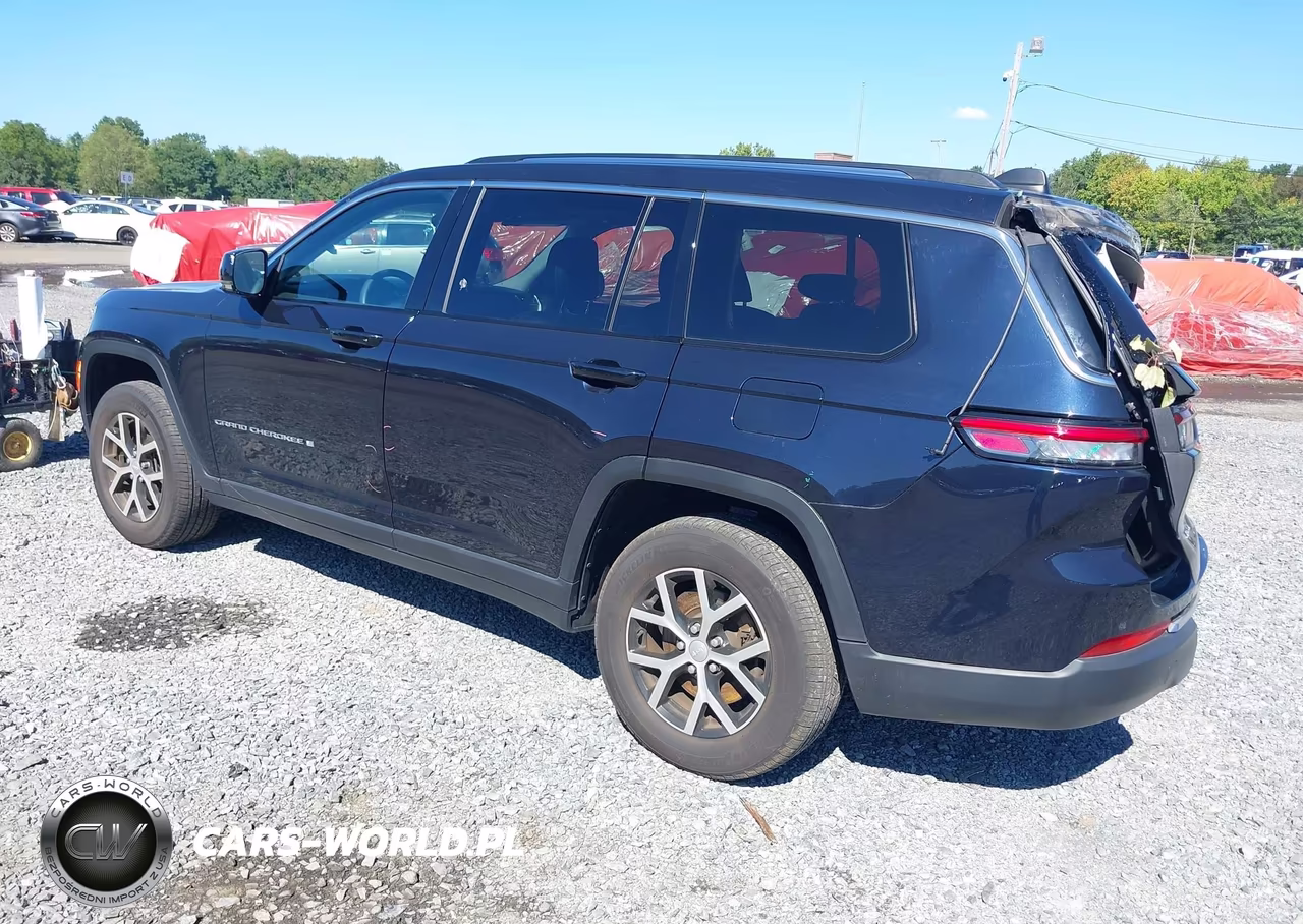 2023 Jeep Grand Cherokee L Limited 4X4 VIN:1C4RJKBG7P8853890 - 3