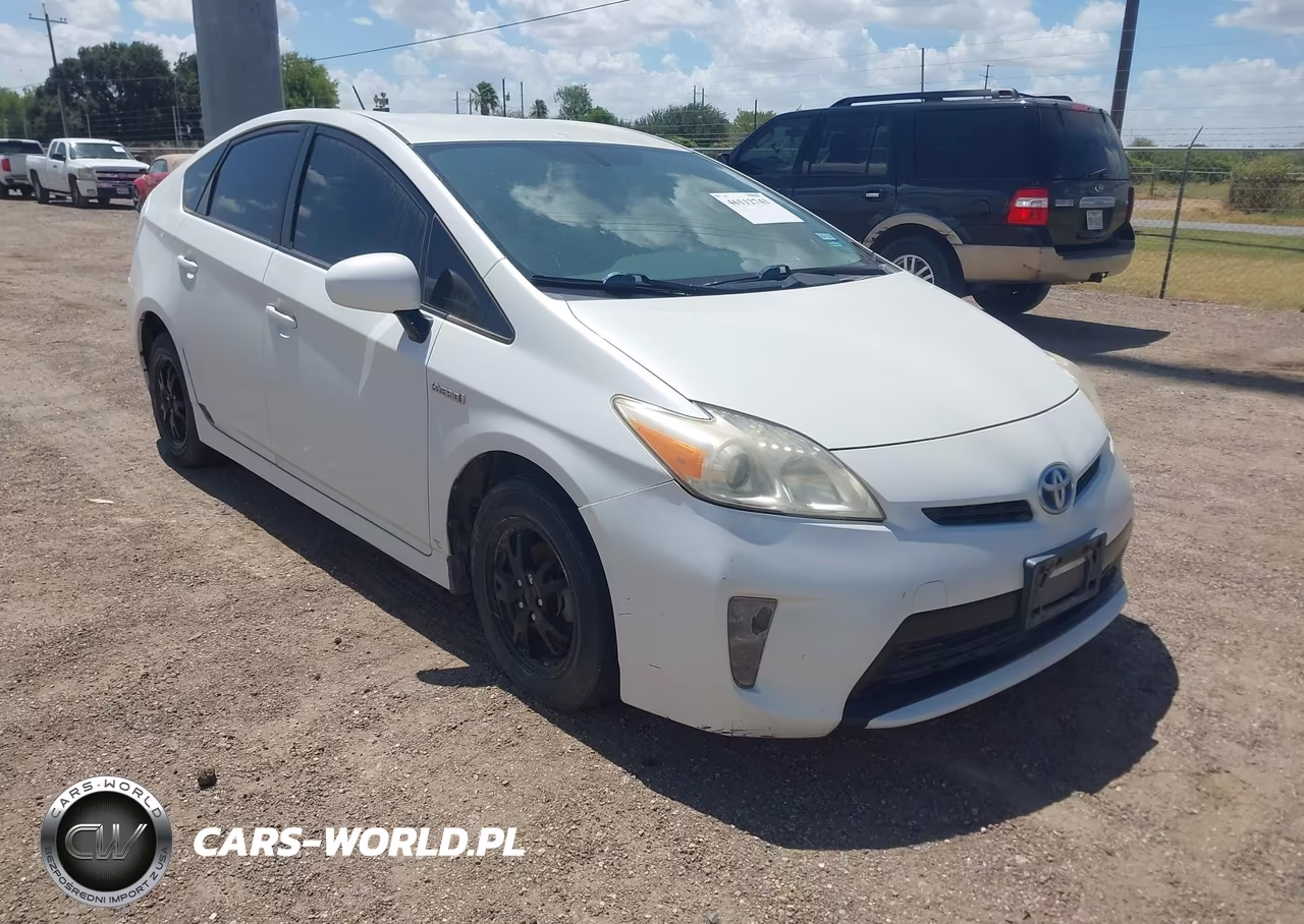 2013 Toyota Prius Two – zdjęcie 1 z 16