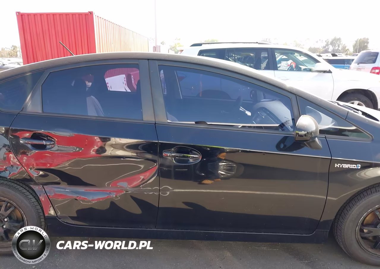 2015 Toyota Prius Two VIN:JTDKN3DU1F0410002 - 13
