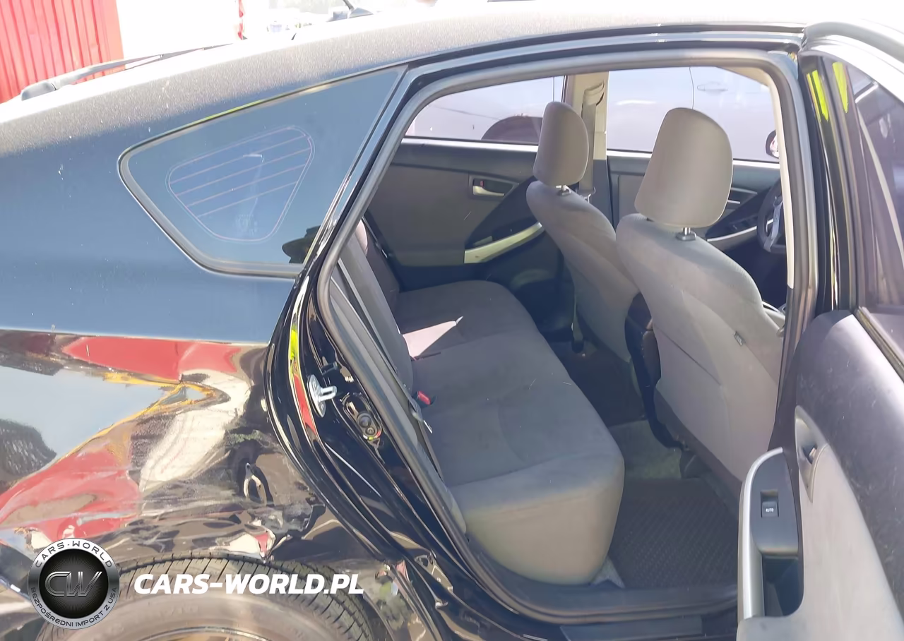 2015 Toyota Prius Two VIN:JTDKN3DU1F0410002 - 8