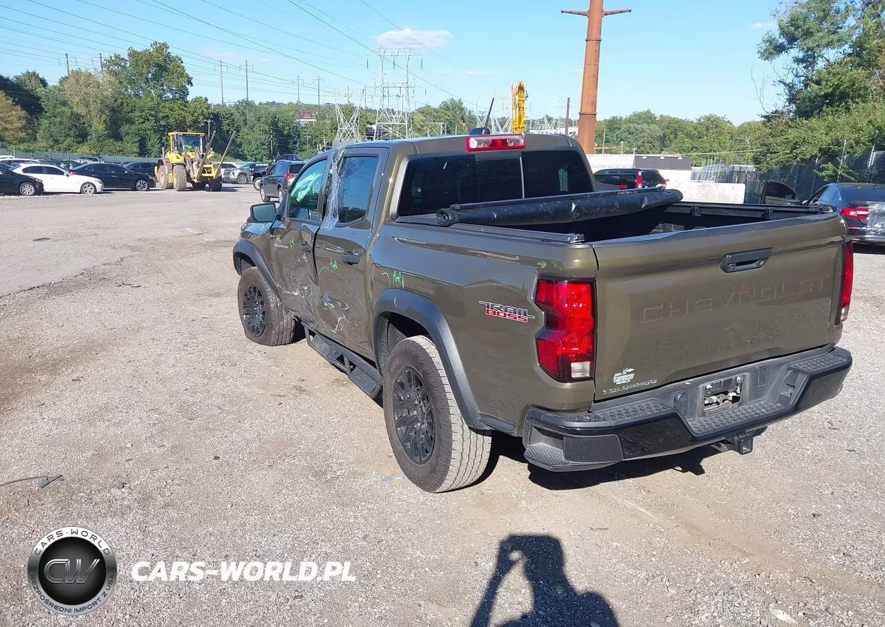 2024 Chevrolet Colorado 4Wd Trail Boss VIN:1GCPTEEK9R1321393 - 3