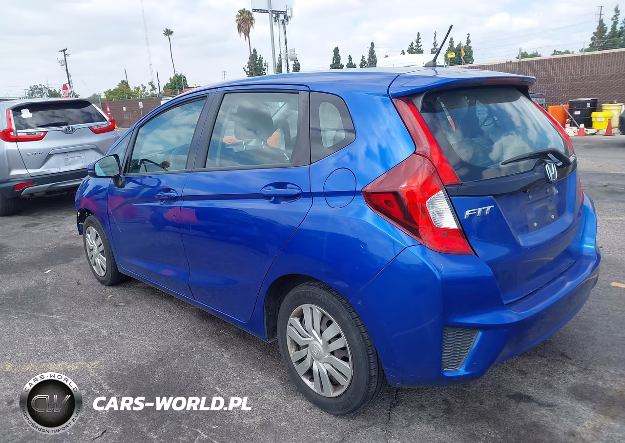 2015 Honda Fit Lx VIN:3HGGK5H53FM711608 - 3