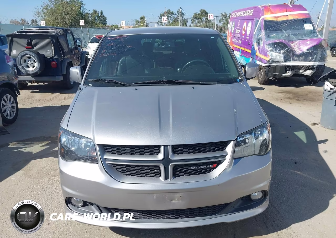 2018 Dodge Grand Caravan Gt VIN:2C4RDGEG1JR145646 - 12