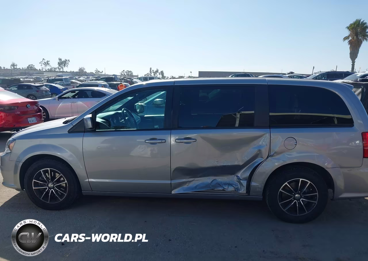2018 Dodge Grand Caravan Gt VIN:2C4RDGEG1JR145646 - 14