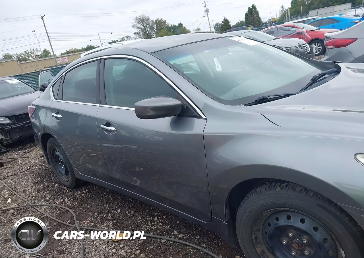 2015 Nissan Altima 2.5 S VIN:1N4AL3AP4FC414193 - 13
