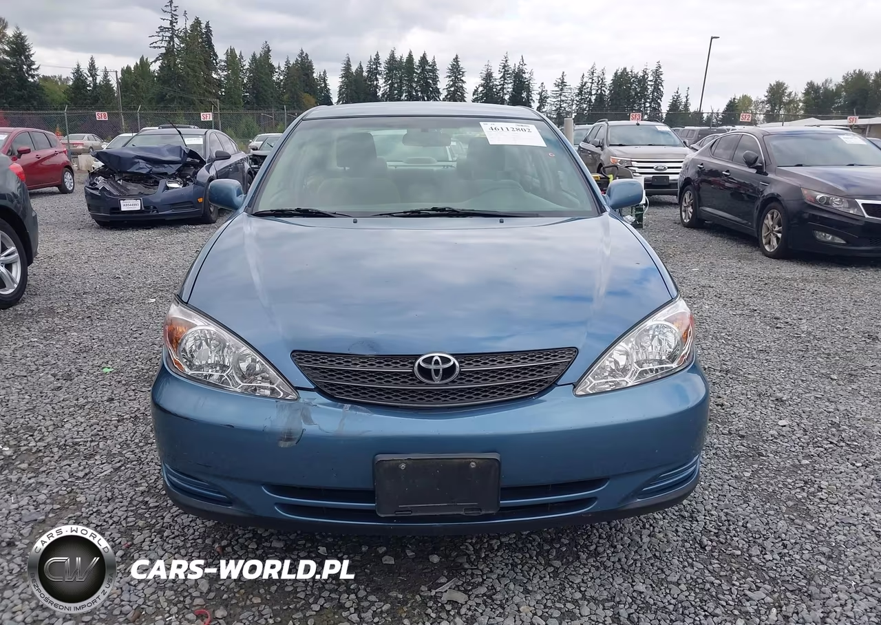 2003 Toyota Camry Le VIN:4T1BE32K03U746225 - 12