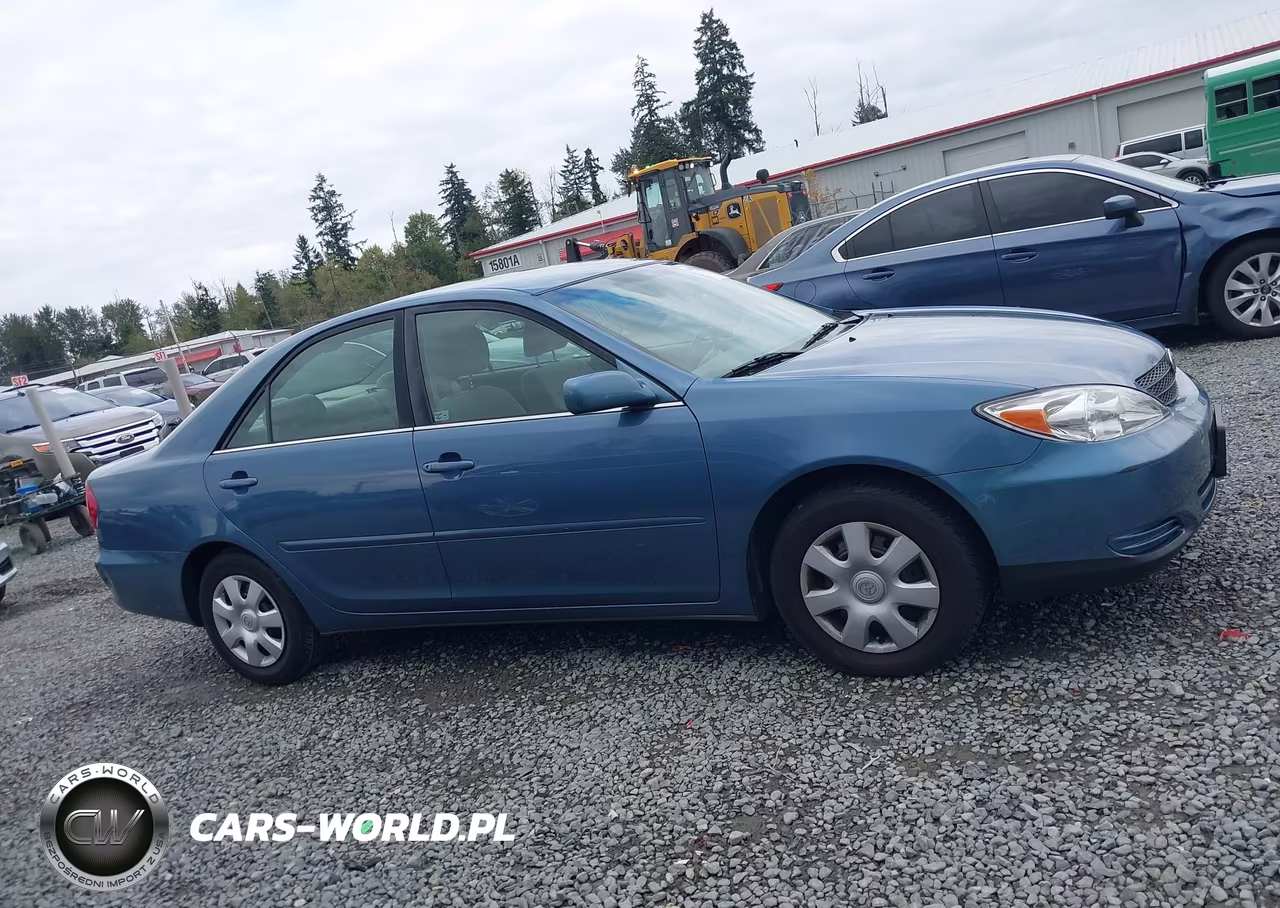 2003 Toyota Camry Le VIN:4T1BE32K03U746225 - 13