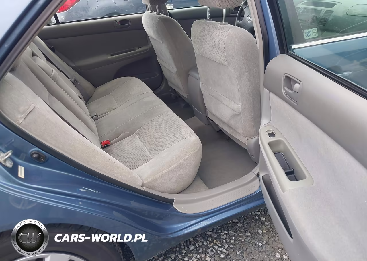 2003 Toyota Camry Le VIN:4T1BE32K03U746225 - 18