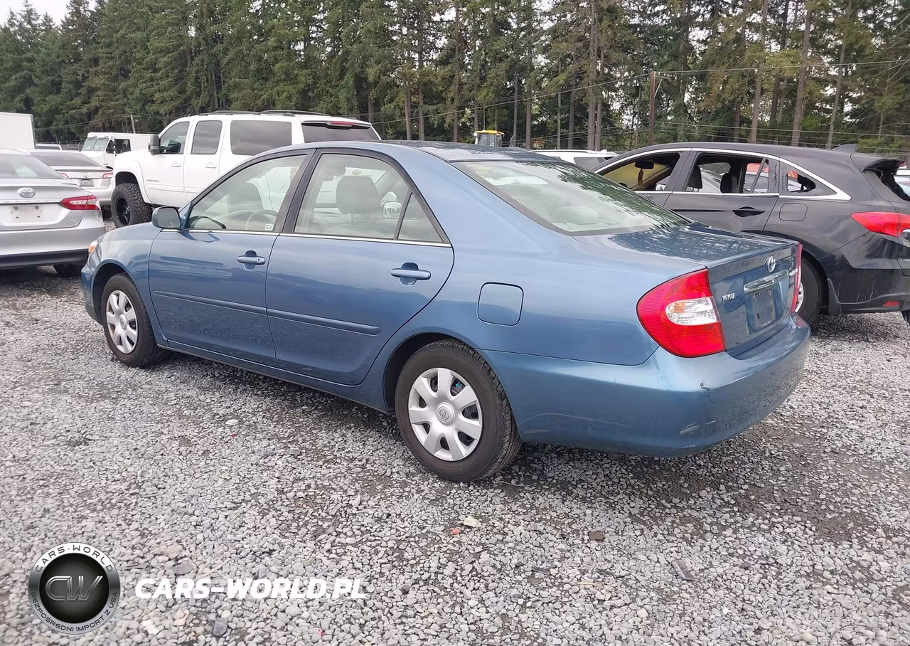 2003 Toyota Camry Le VIN:4T1BE32K03U746225 - 3