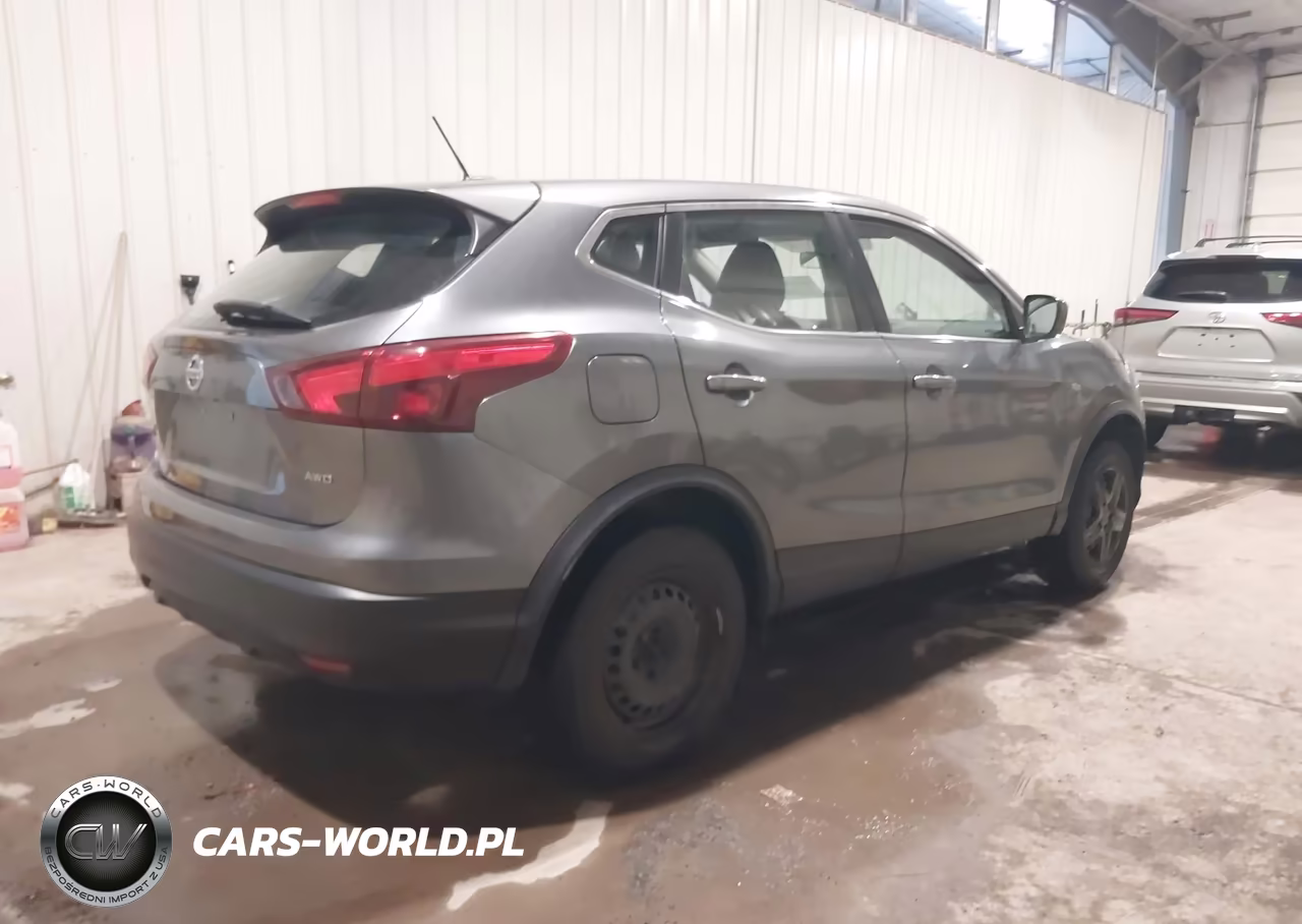 2018 Nissan Rogue Sport S VIN:JN1BJ1CR7JW257051 - 4