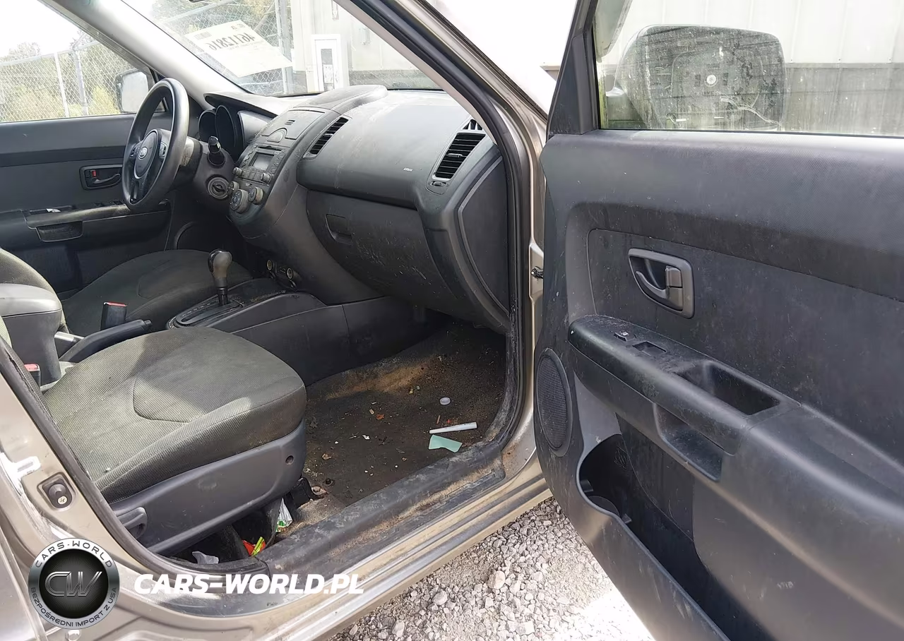 2010 Kia Soul + VIN:KNDJT2A22A7082863 - 5