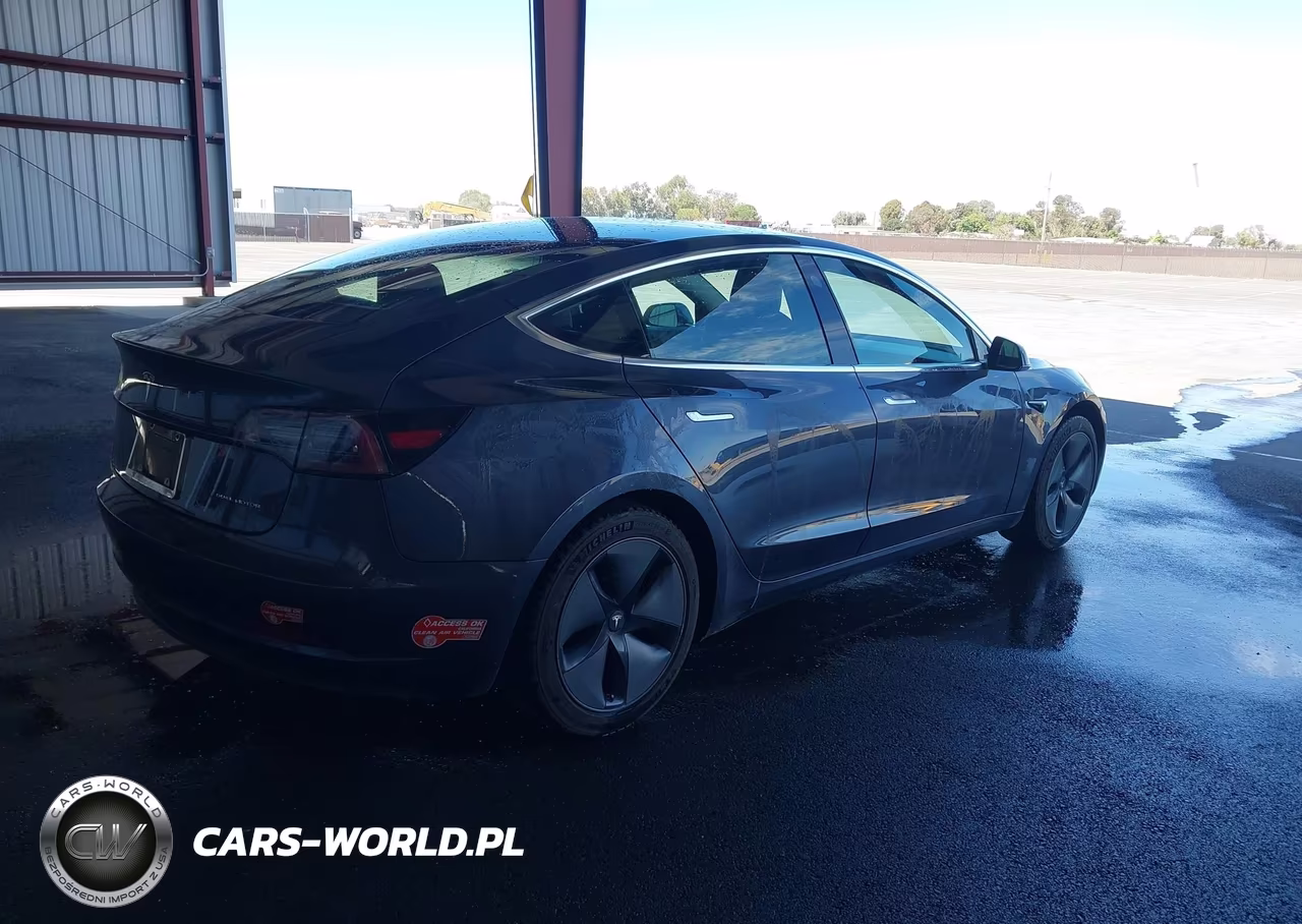2018 Tesla Model 3 Long Range-Performance VIN:5YJ3E1EB3JF114088 - 4
