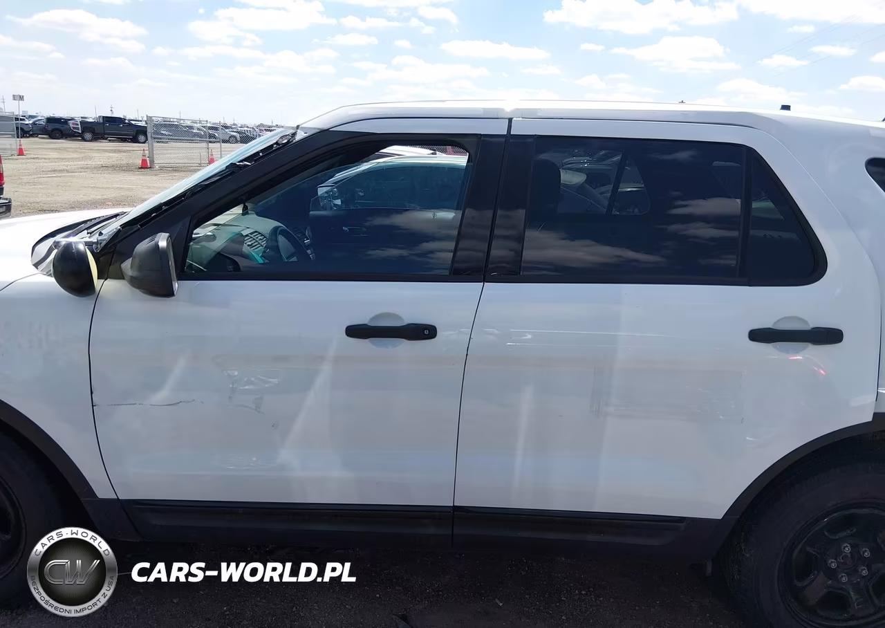 2015 Ford Utility Police Interceptor VIN:1FM5K8AR0FGC08967 - 14