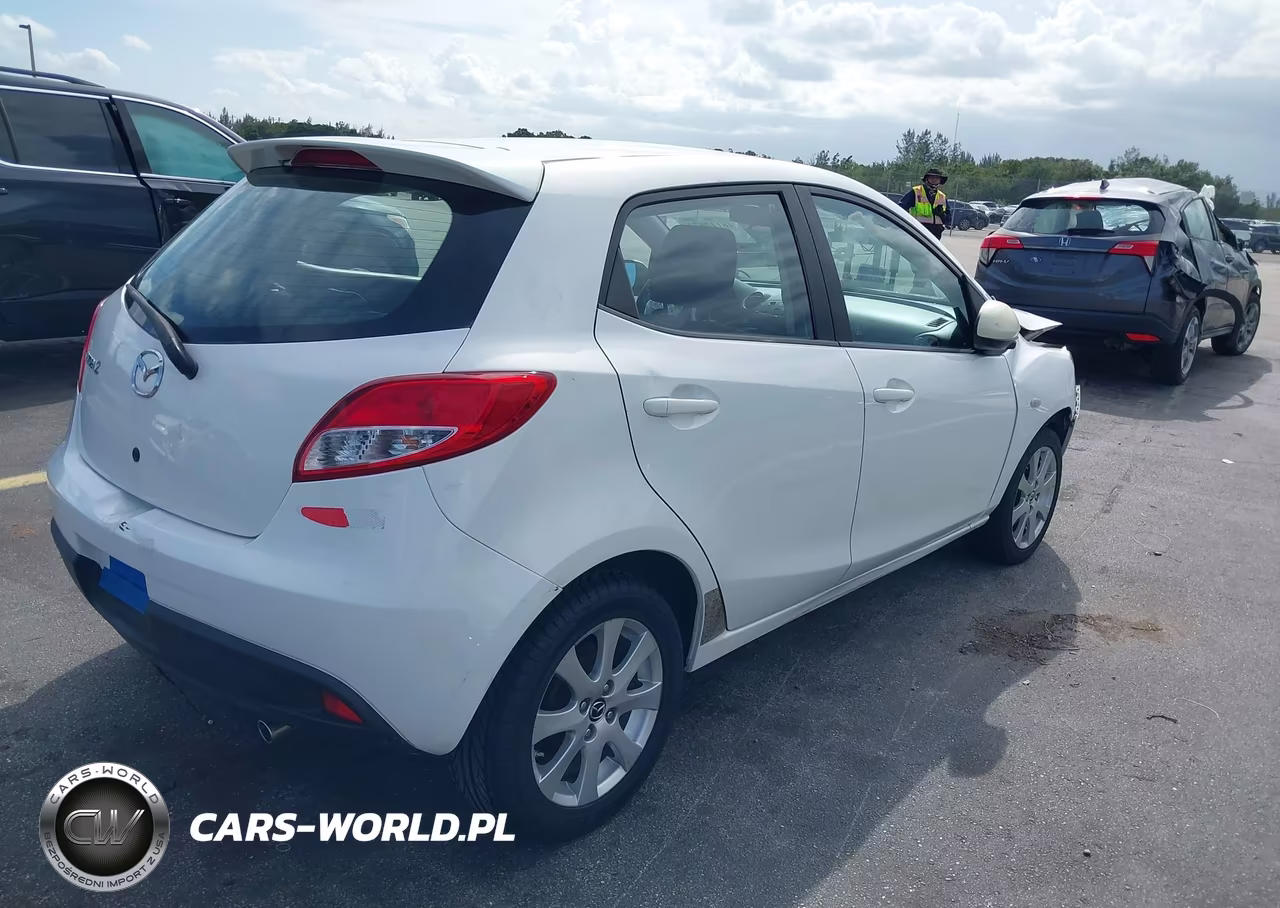 2013 Mazda Mazda2 Touring VIN:JM1DE1LY5D0158950 - 4