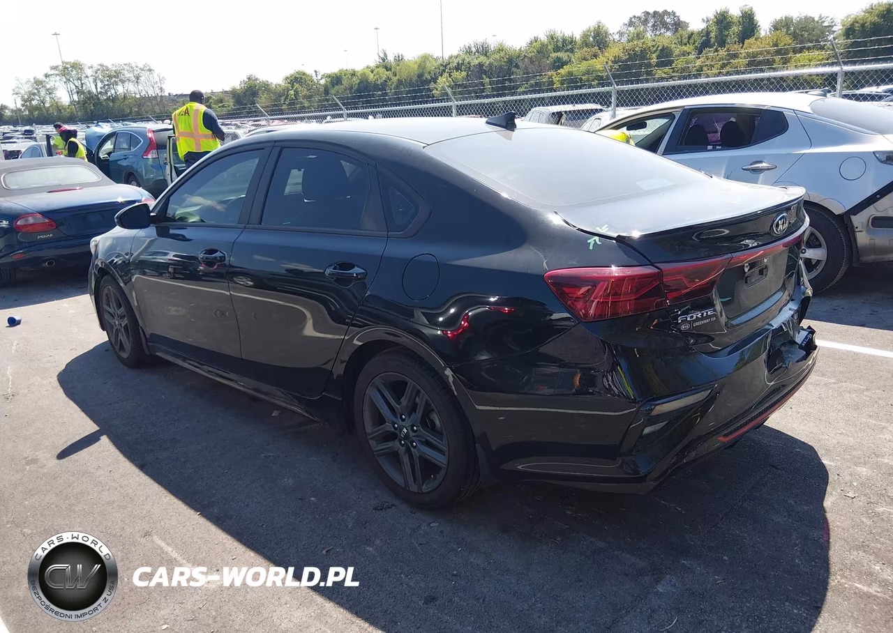 2021 Kia Forte Gt-Line VIN:3KPF34AD6ME383157 - 3