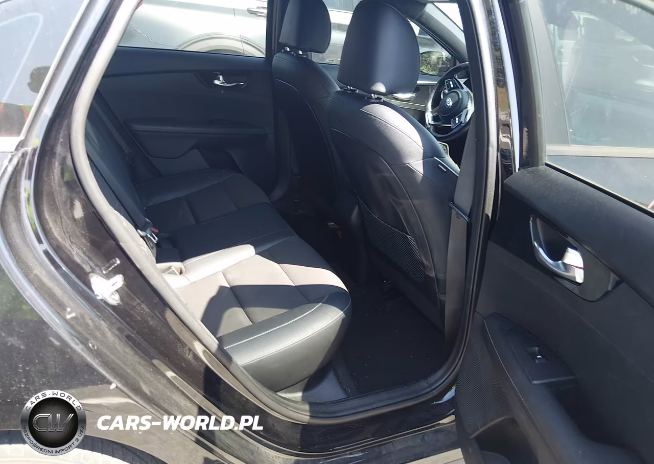 2021 Kia Forte Gt-Line VIN:3KPF34AD6ME383157 - 8