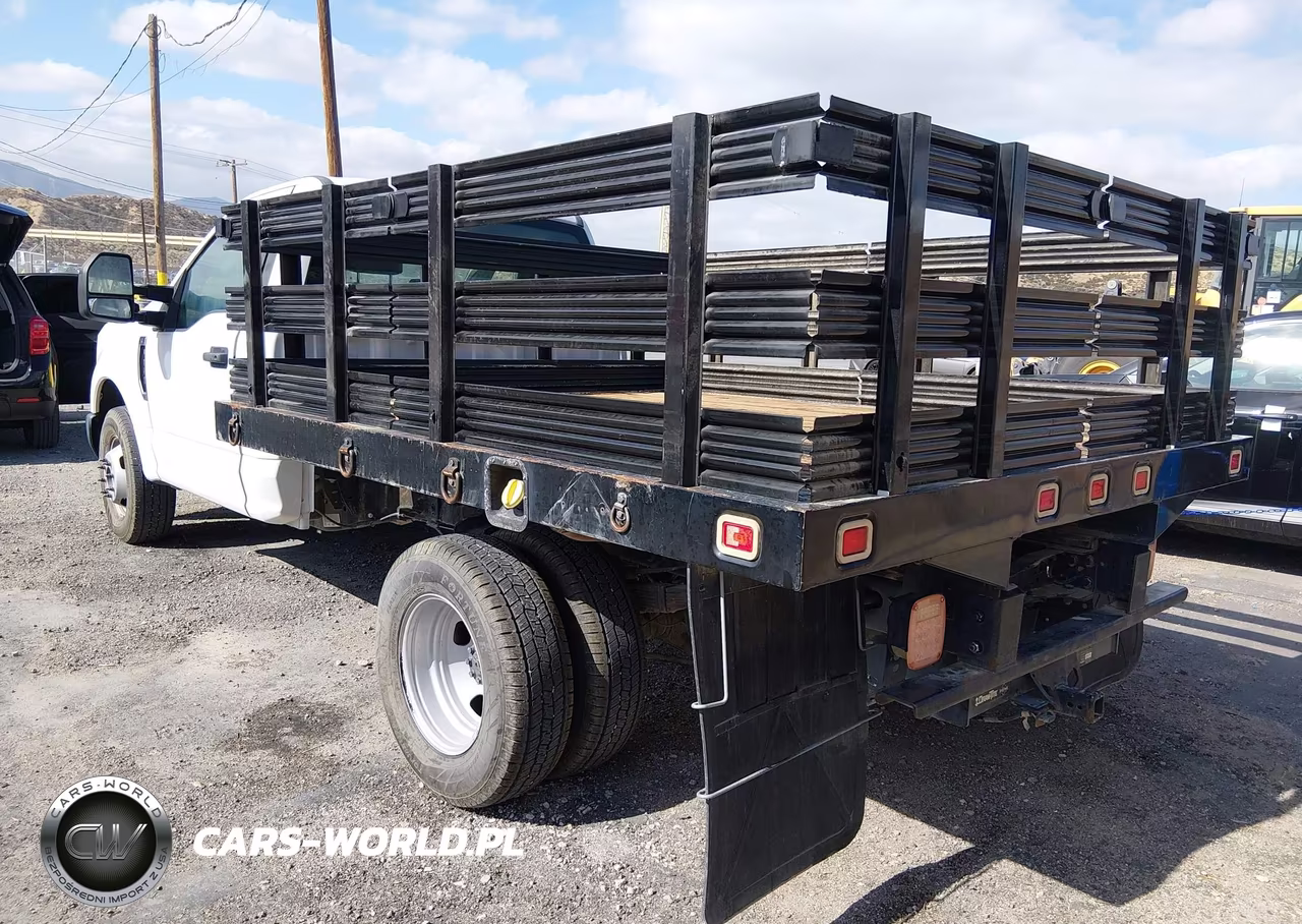 2017 Ford F-350 Chassis Xl VIN:1FDRF3G68HEE51091 - 3