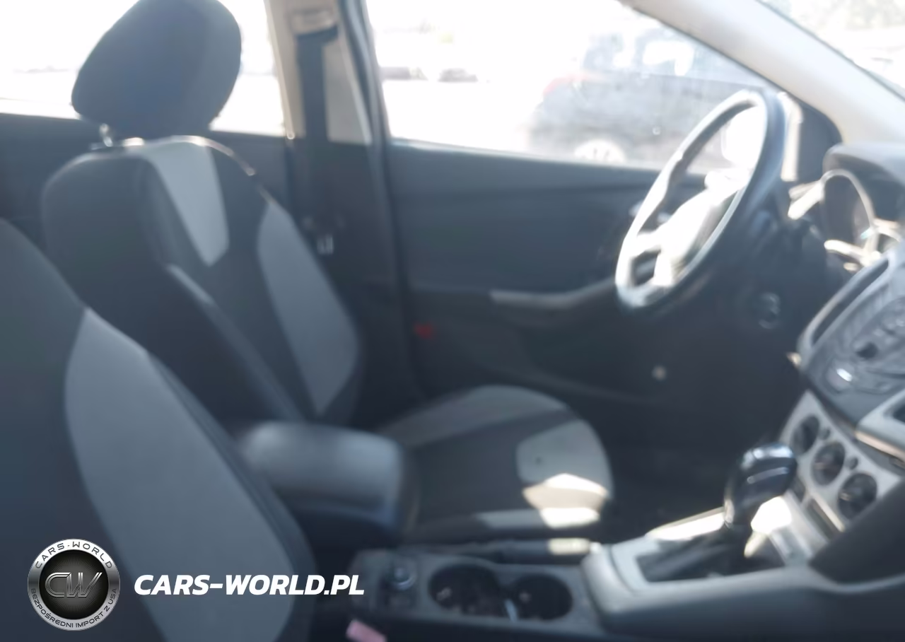 2012 Ford Focus Se VIN:1FAHP3F29CL472294 - 5