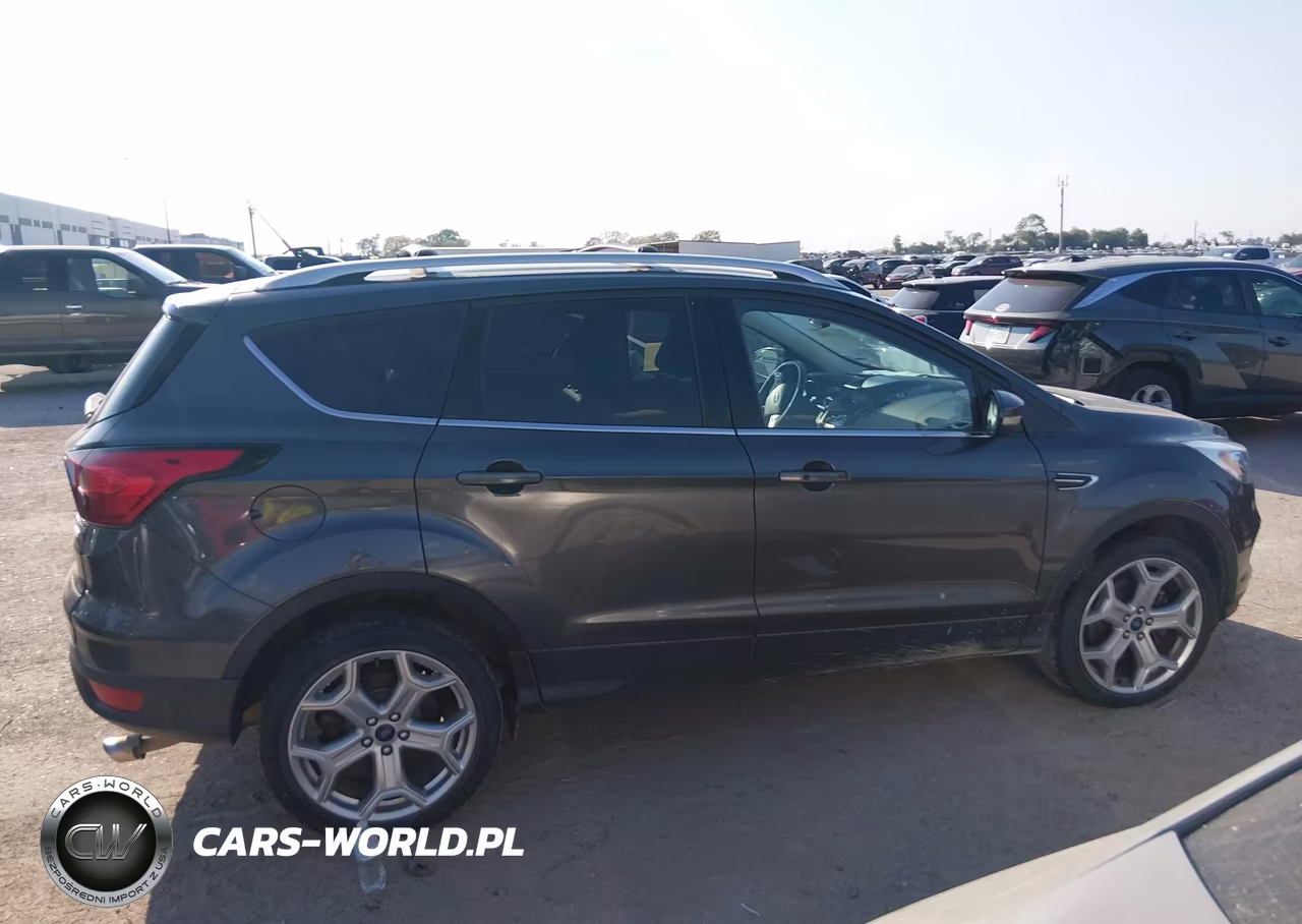 2019 Ford Escape Titanium VIN:1FMCU0J93KUA97734 - 13