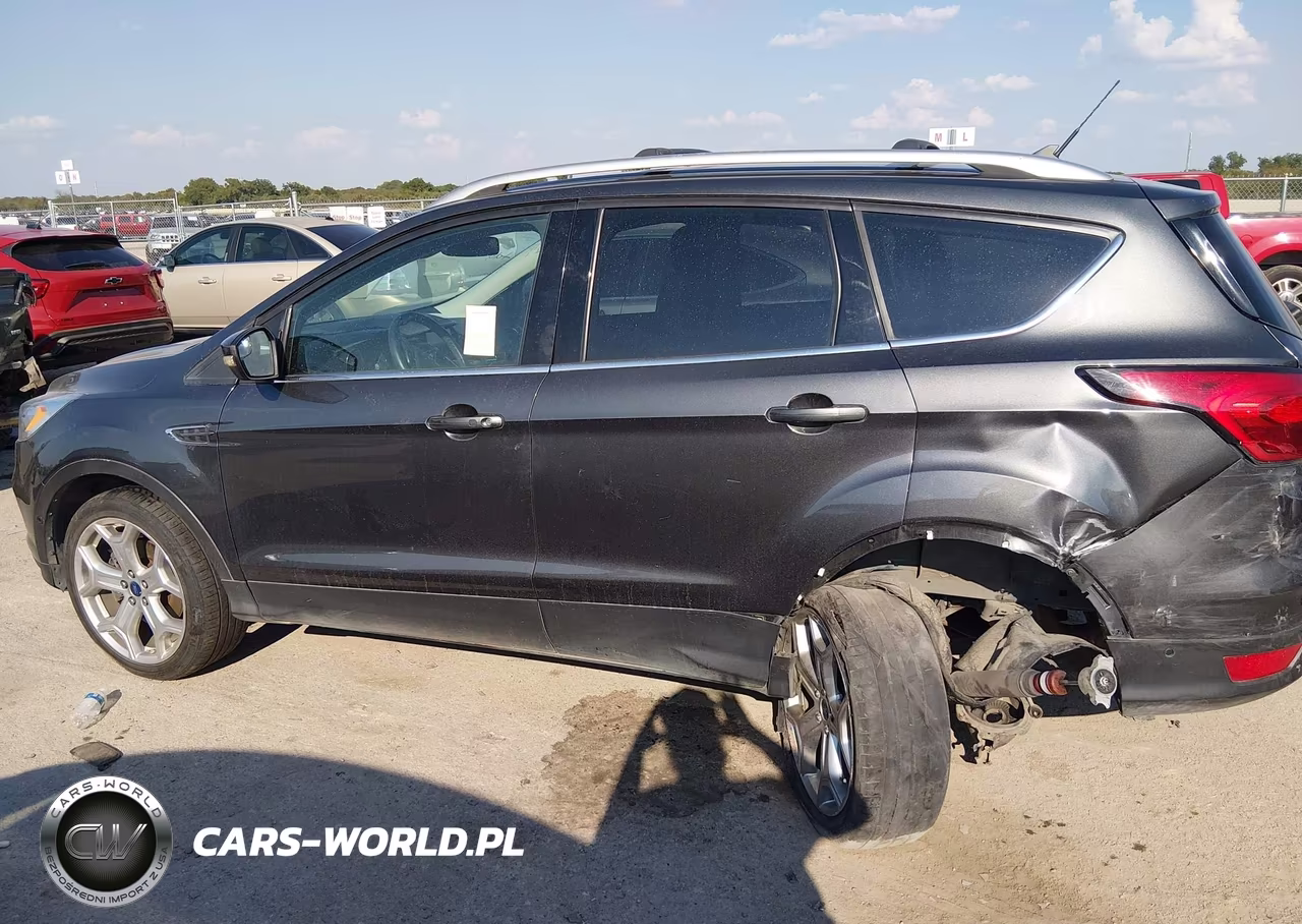 2019 Ford Escape Titanium VIN:1FMCU0J93KUA97734 - 14