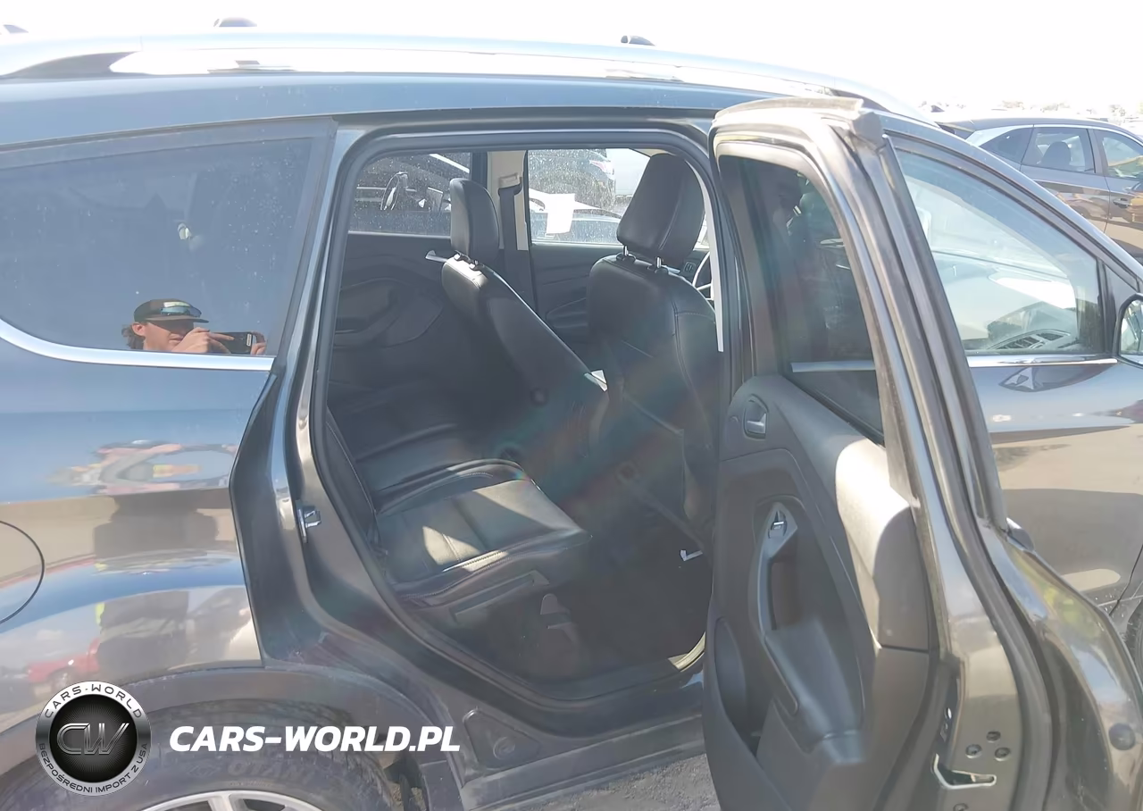 2019 Ford Escape Titanium VIN:1FMCU0J93KUA97734 - 8