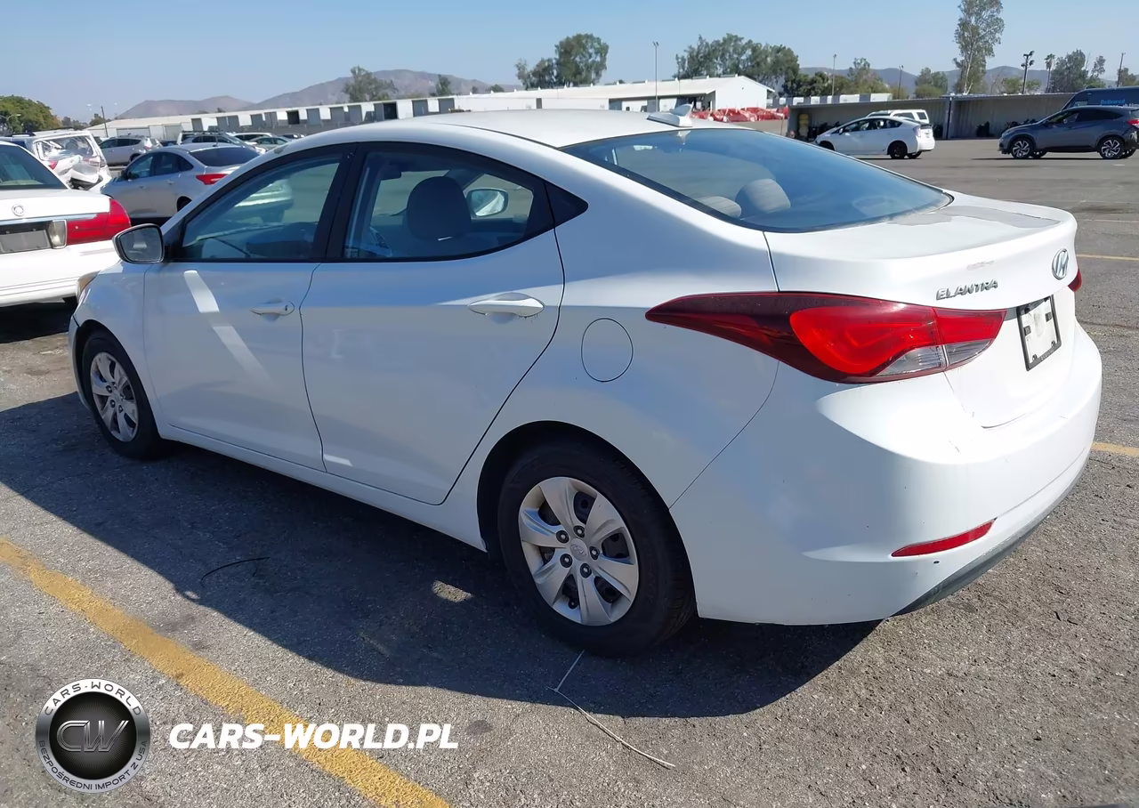 2016 Hyundai Elantra Se VIN:5NPDH4AE6GH697988 - 3