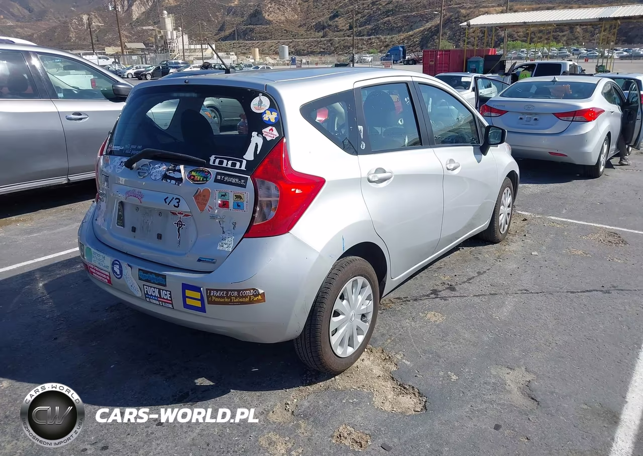 2015 Nissan Versa Note S (Sr)-S Plus-Sl-Sr-Sv VIN:3N1CE2CP1FL407844 - 4
