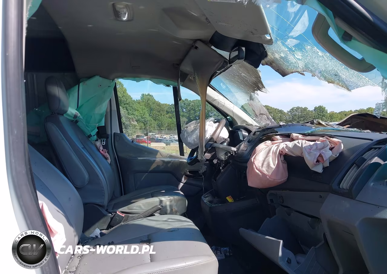 2018 Ford Transit-150 VIN:1FTYE1ZM1JKA34132 - 5