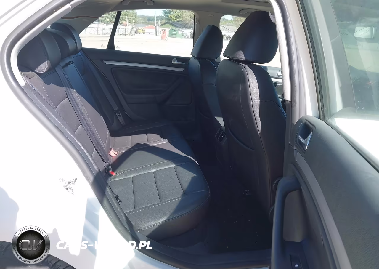 2010 Volkswagen Jetta Limited Edition VIN:3VWRZ7AJXAM120266 - 8