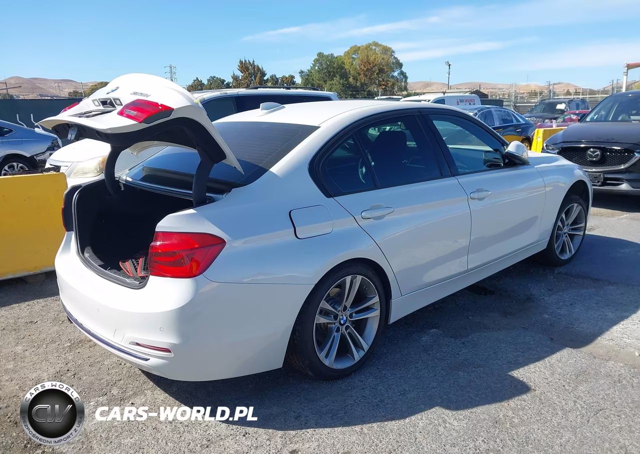 2016 BMW 328I xDrive VIN:WBA8E3G53GNU04105 - 4