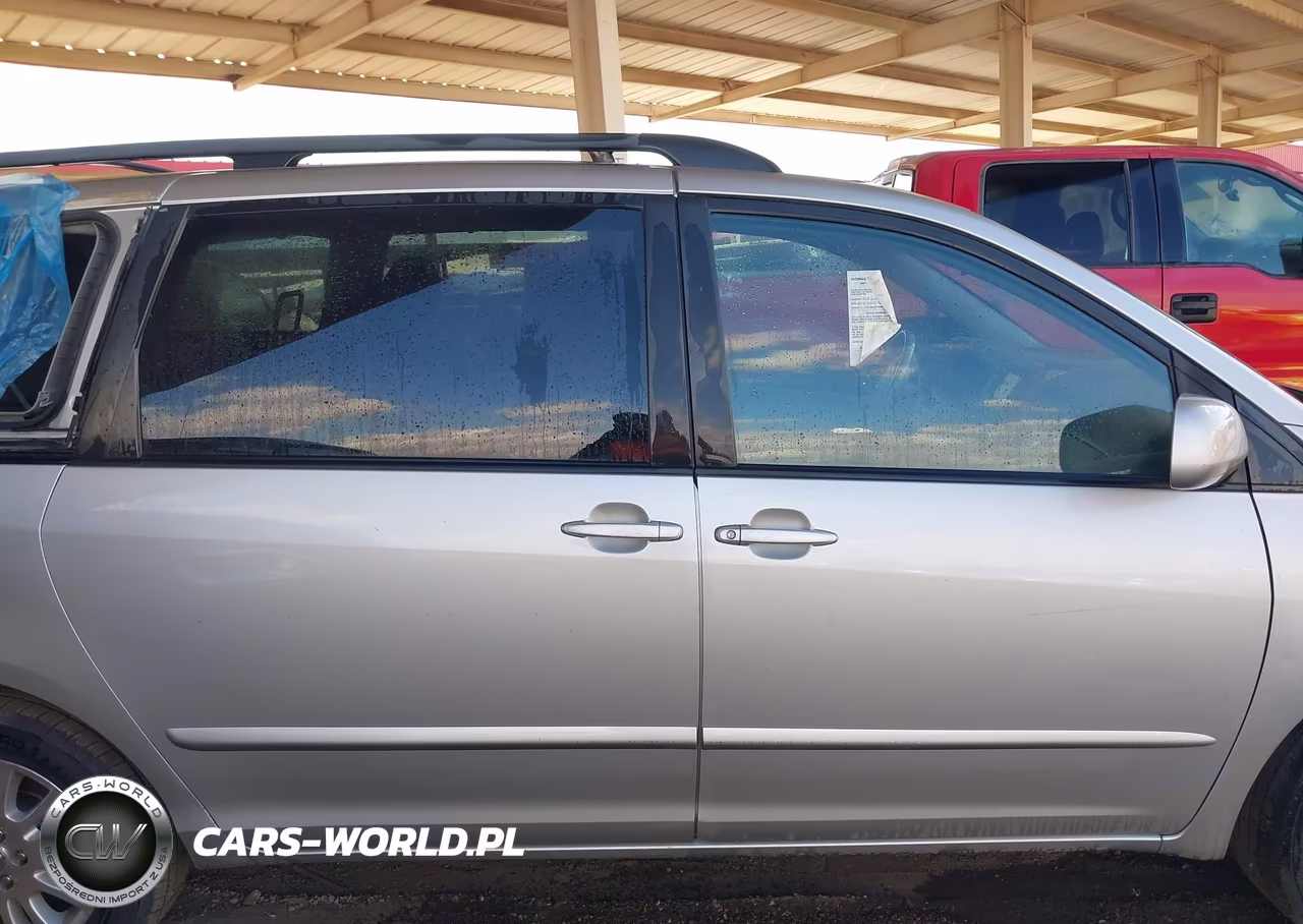 2010 Toyota Sienna Xle VIN:5TDYK4CC1AS317052 - 13