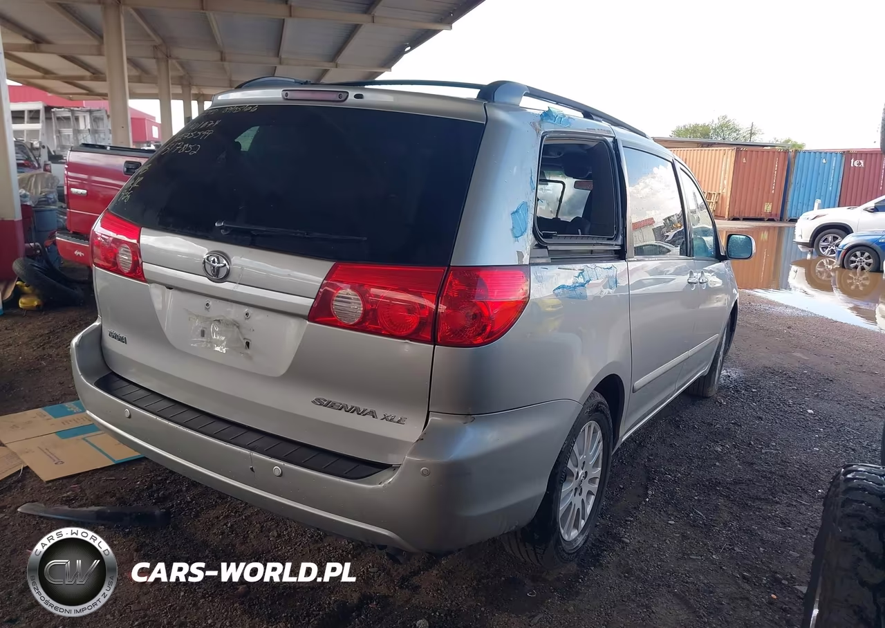 2010 Toyota Sienna Xle VIN:5TDYK4CC1AS317052 - 4