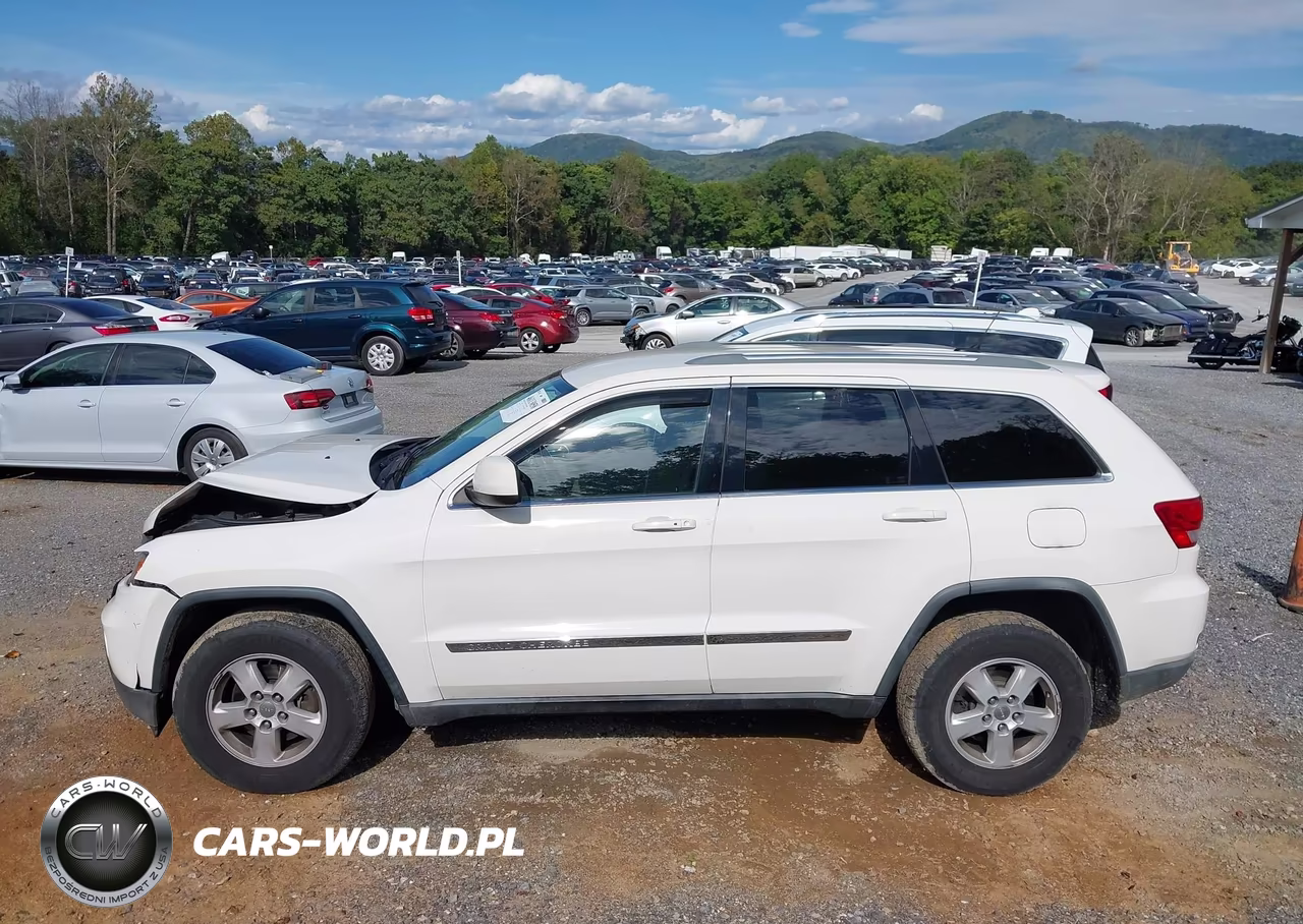 2012 Jeep Grand Cherokee Laredo VIN:1C4RJFAG8CC185372 - 15