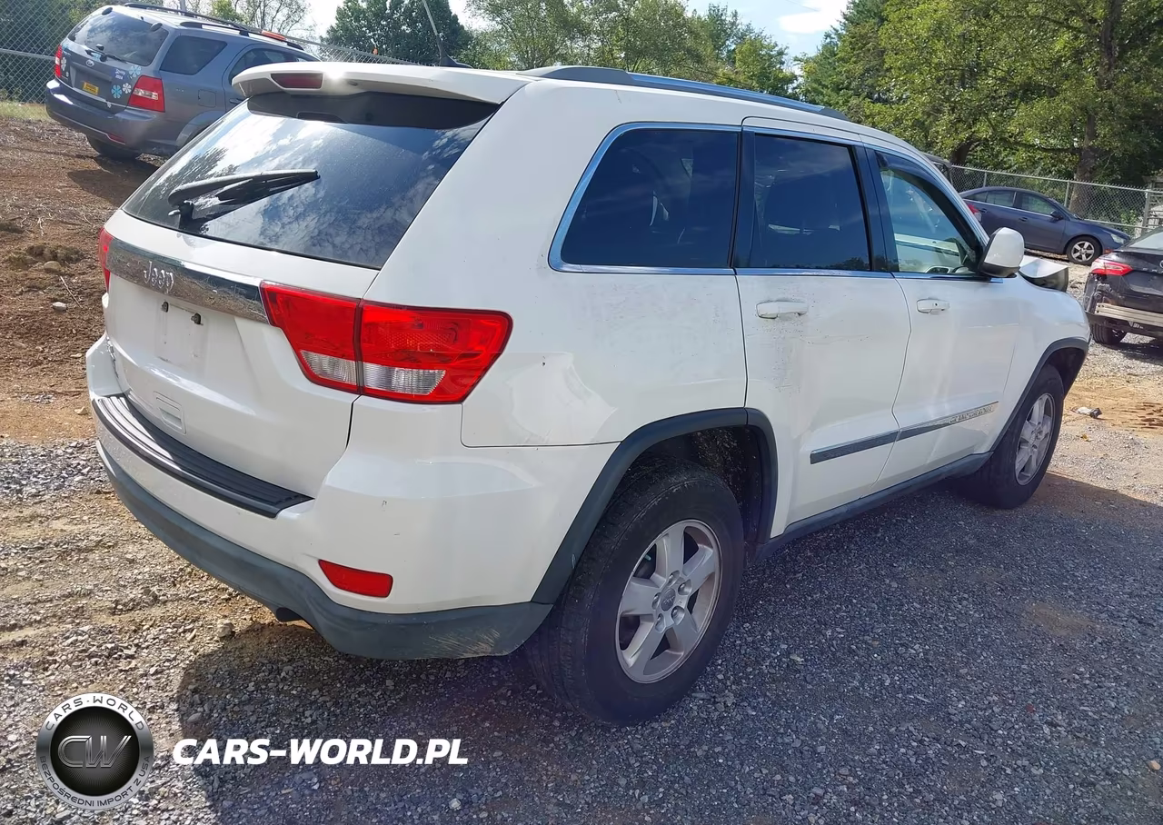 2012 Jeep Grand Cherokee Laredo VIN:1C4RJFAG8CC185372 - 4