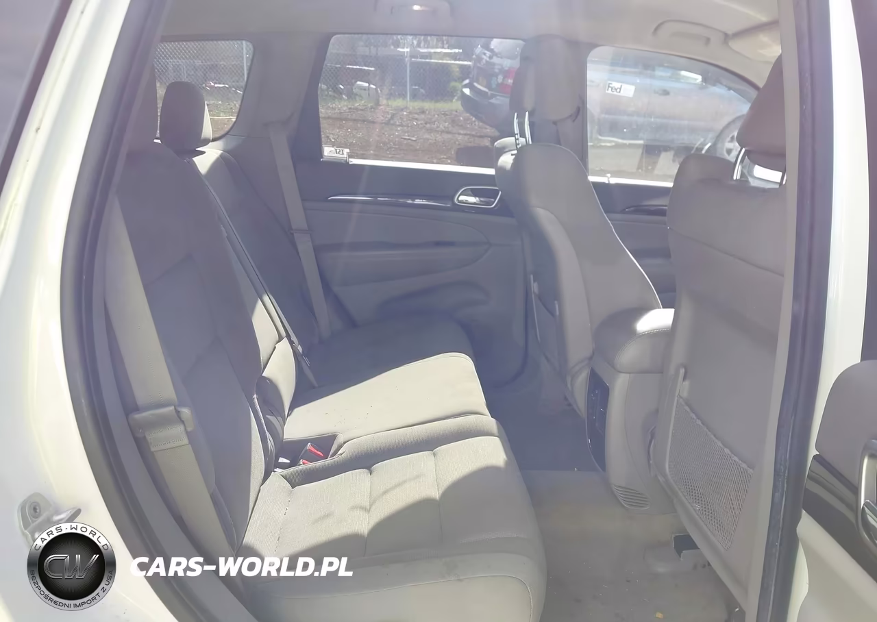 2012 Jeep Grand Cherokee Laredo VIN:1C4RJFAG8CC185372 - 8