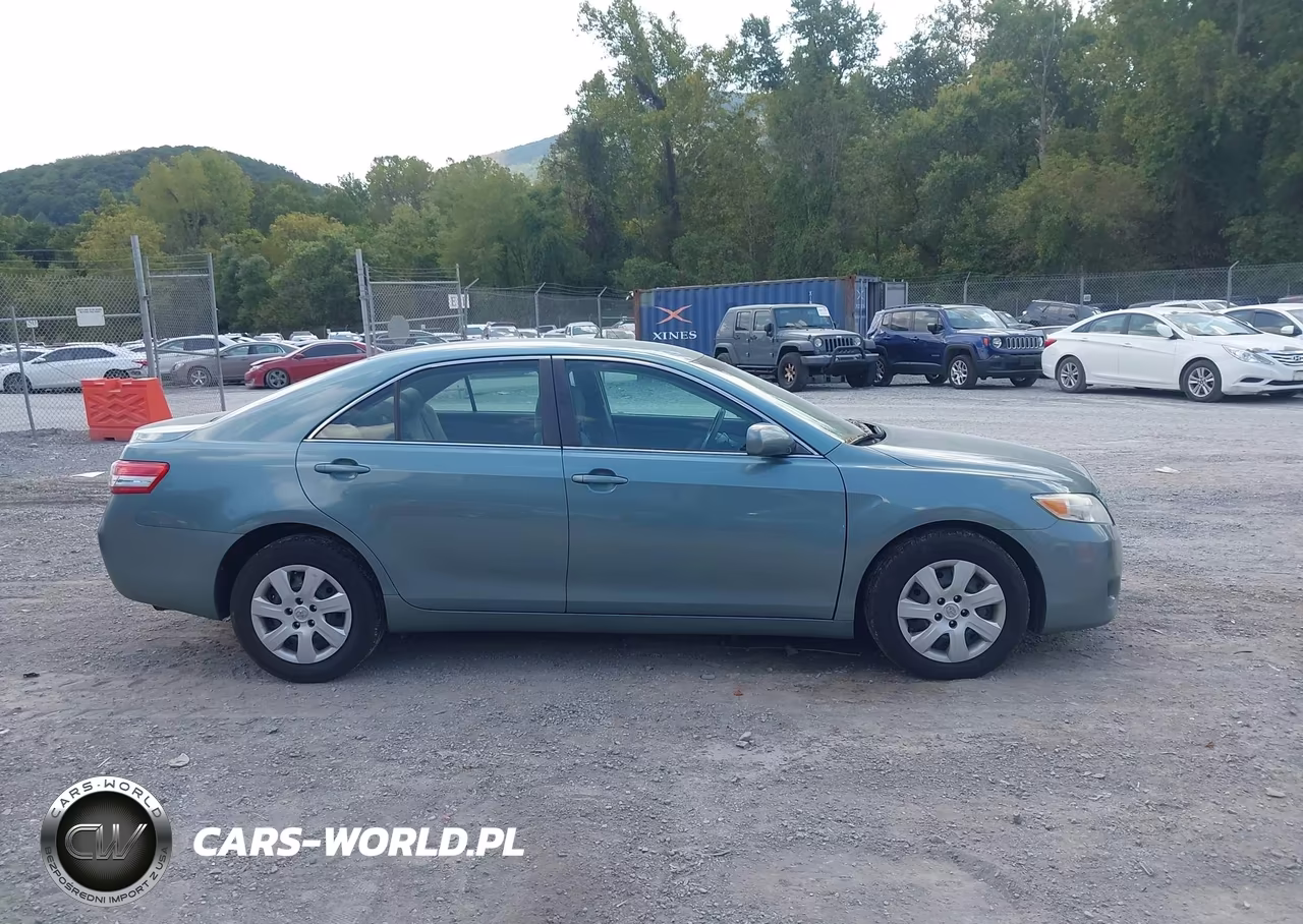 2010 Toyota Camry Le VIN:4T1BF3EK1AU529322 - 13