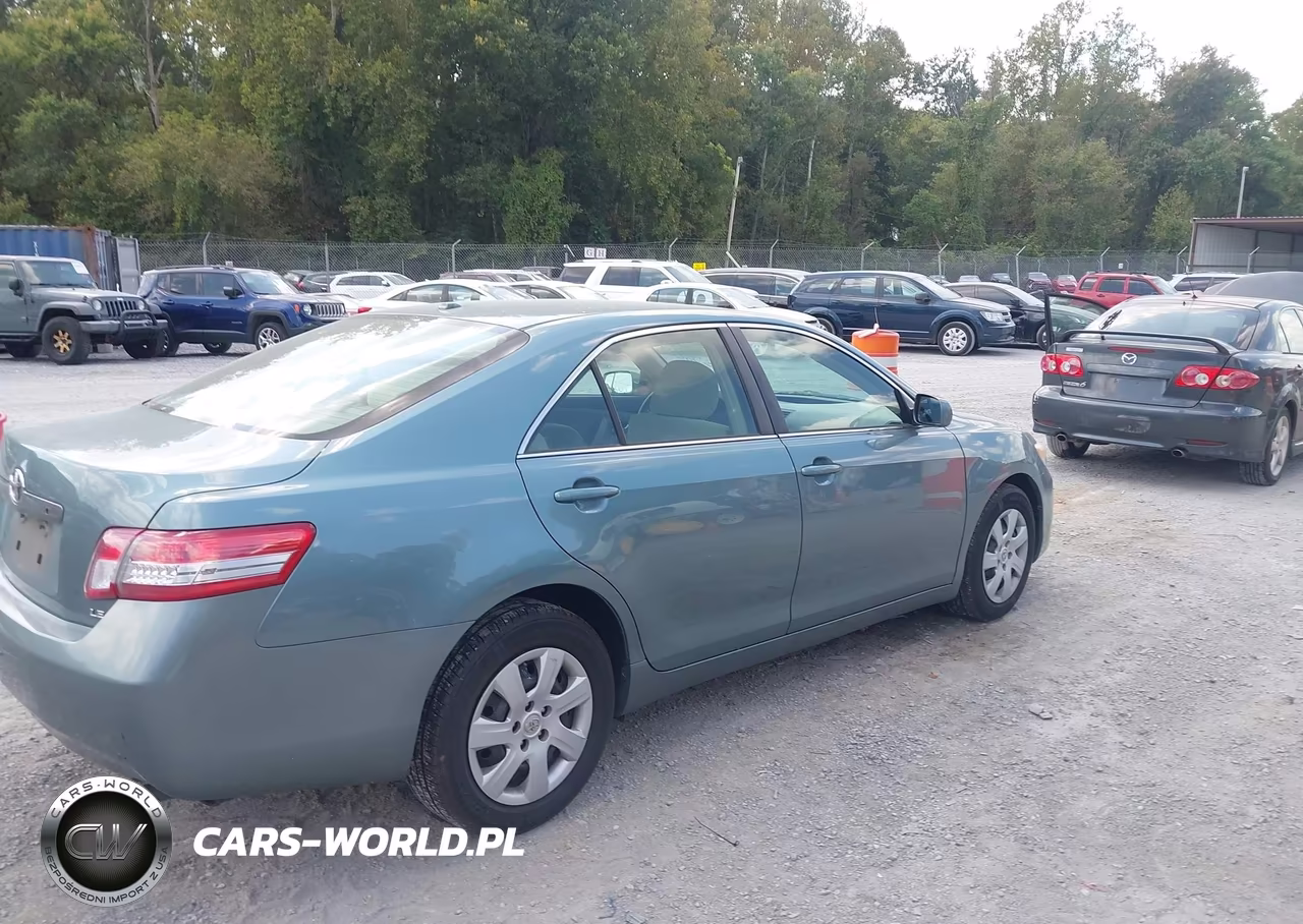 2010 Toyota Camry Le VIN:4T1BF3EK1AU529322 - 4