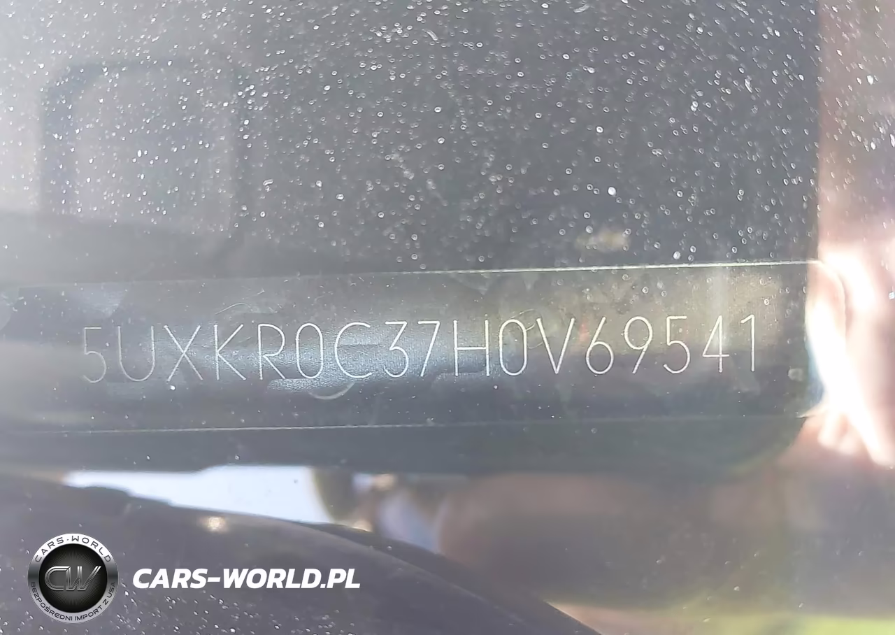 2017 BMW X5 xDrive35I VIN:5UXKR0C37H0V69541 - 17