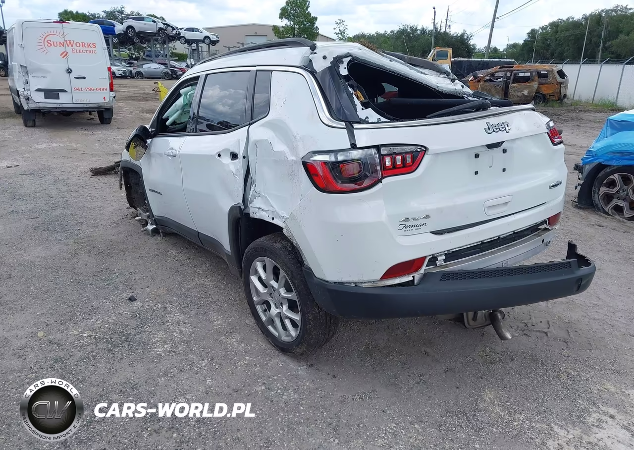 2023 Jeep Compass Latitude Lux Fwd VIN:3C4NJDFN5PT548828 - 3
