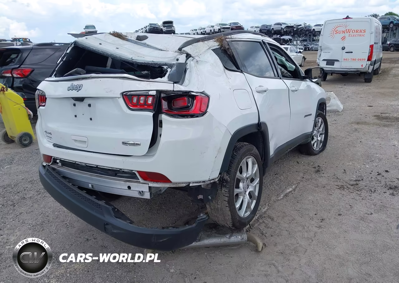 2023 Jeep Compass Latitude Lux Fwd VIN:3C4NJDFN5PT548828 - 4