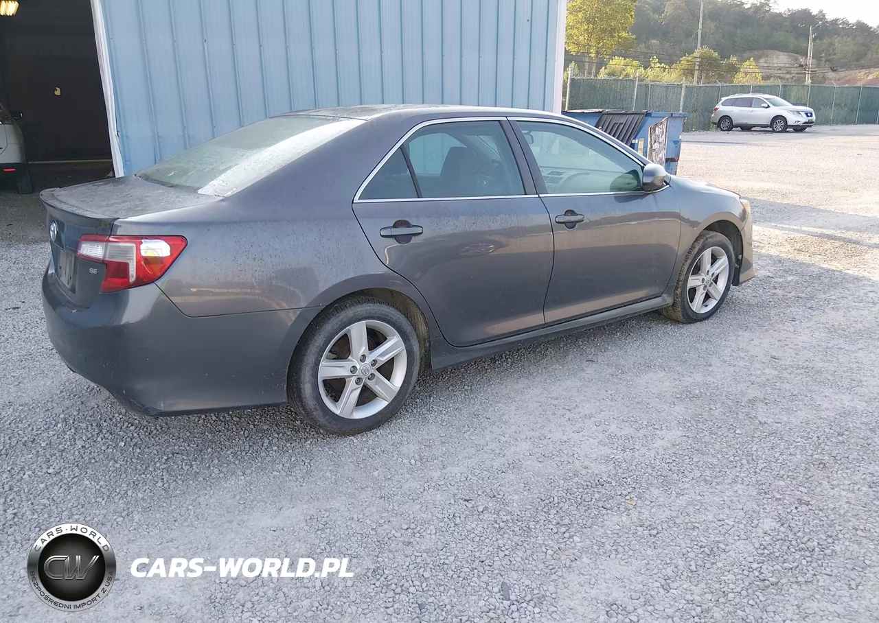 2014 Toyota Camry Se VIN:4T1BF1FK4EU787164 - 4