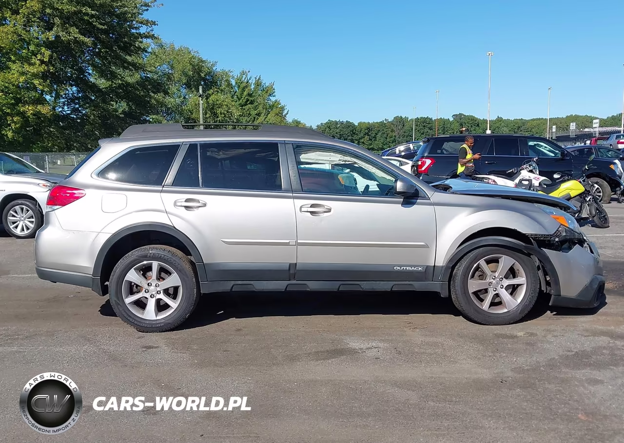 2014 Subaru Outback 3.6R Limited VIN:4S4BRDNCXE2273947 - 13