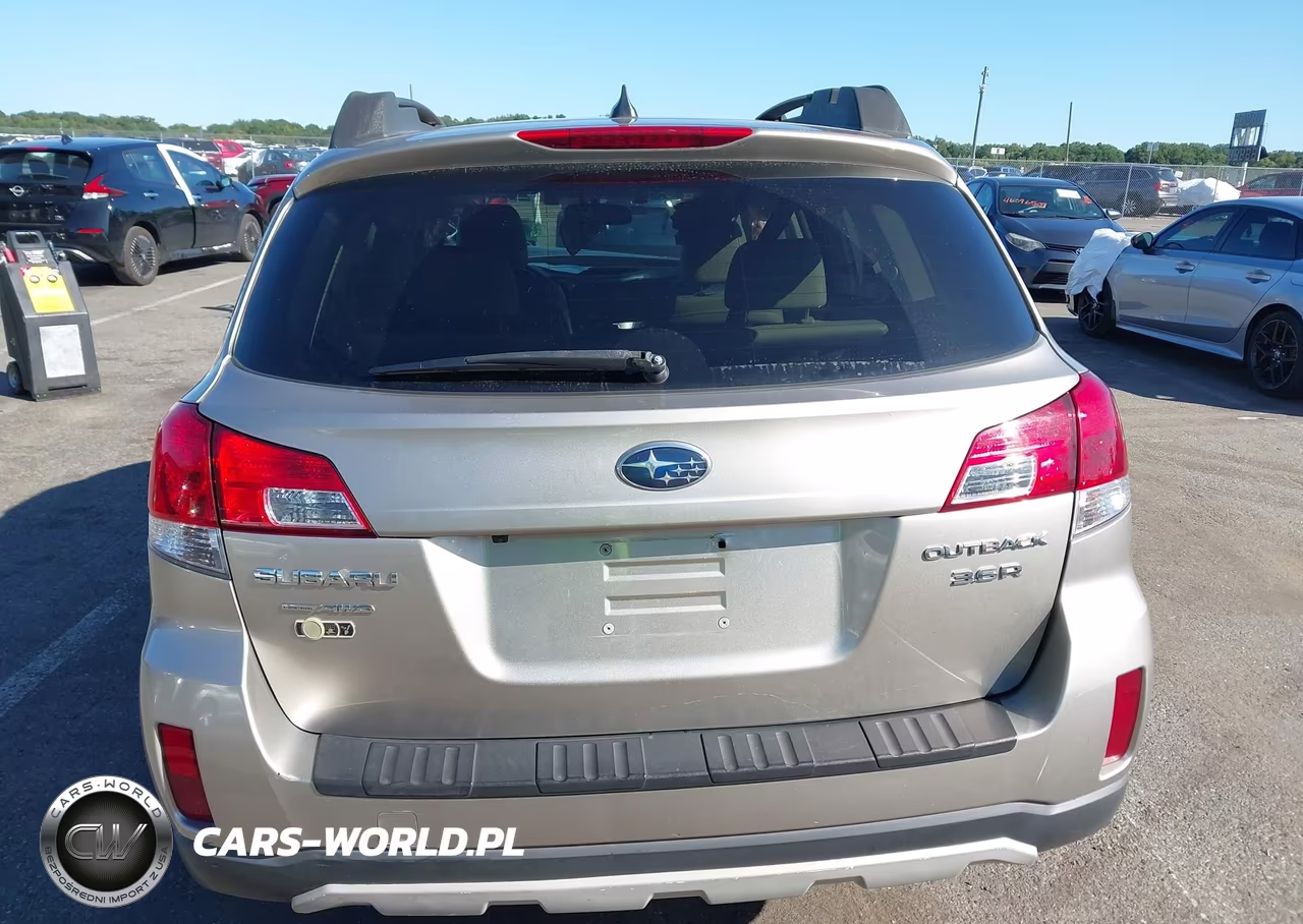 2014 Subaru Outback 3.6R Limited VIN:4S4BRDNCXE2273947 - 16