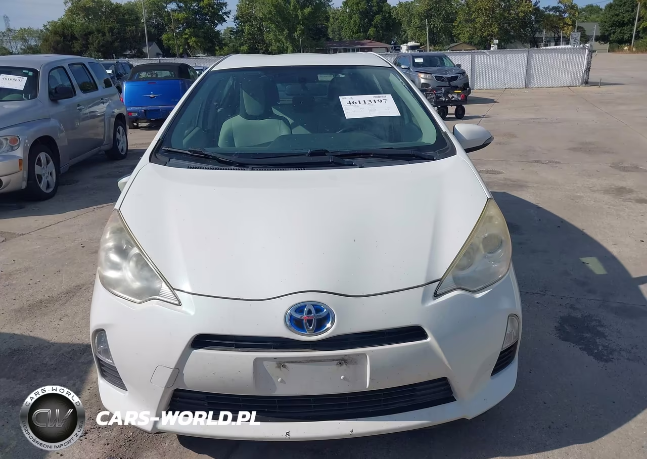 2013 Toyota Prius C One VIN:JTDKDTB33D1535331 - 12